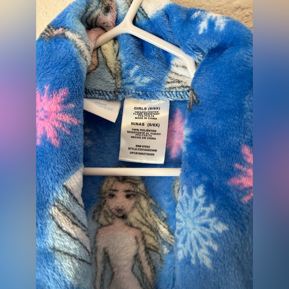 Disney Frozen Robe - Picture 2 of 3